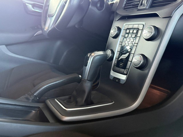 volvo-v40-2017-diesel-1969cc