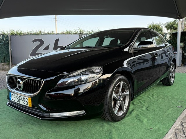 volvo-v40-2017-diesel-1969cc