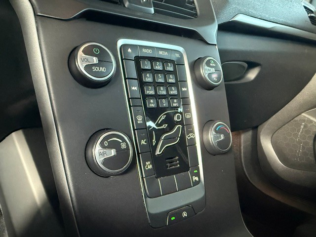volvo-v40-2017-diesel-1969cc