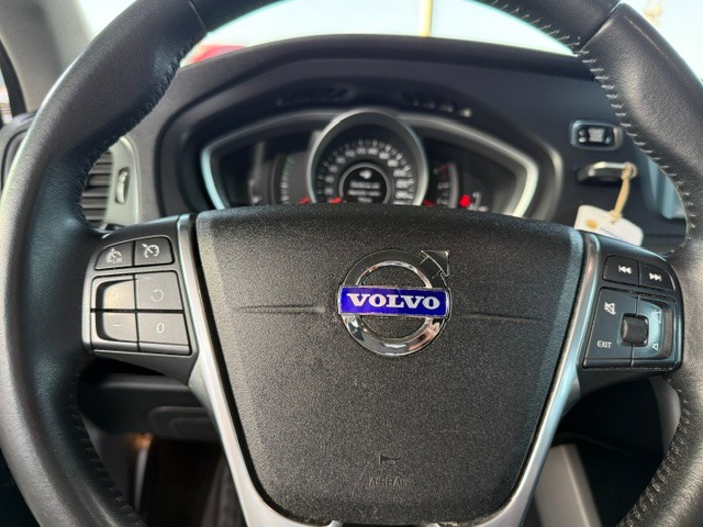 volvo-v40-2017-diesel-1969cc