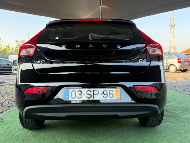 volvo-v40-2017-diesel-1969cc