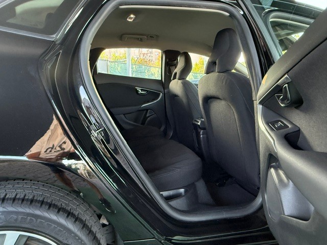 volvo-v40-2017-diesel-1969cc