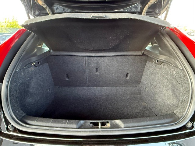 volvo-v40-2017-diesel-1969cc