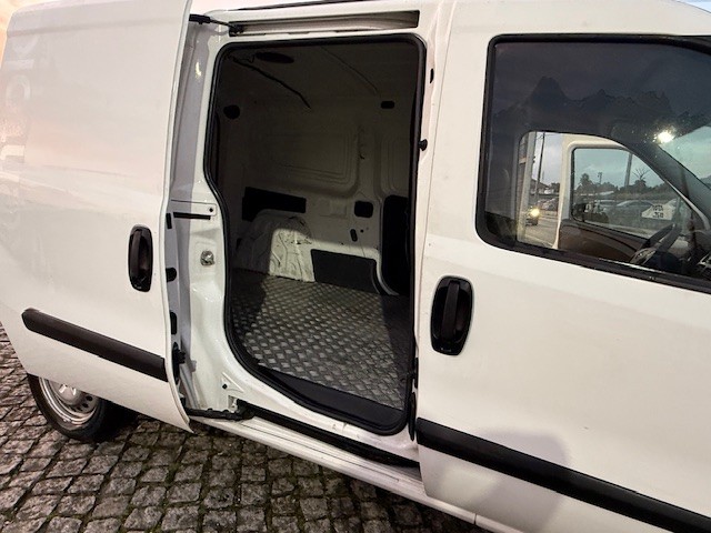 opel-combo-2018-diesel-1598cc