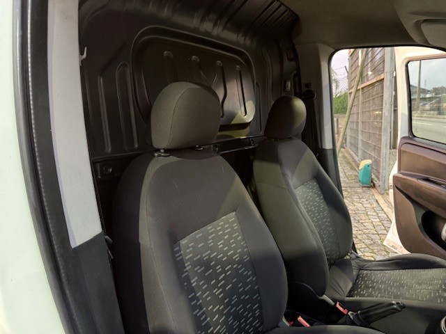 opel-combo-2018-diesel-1598cc