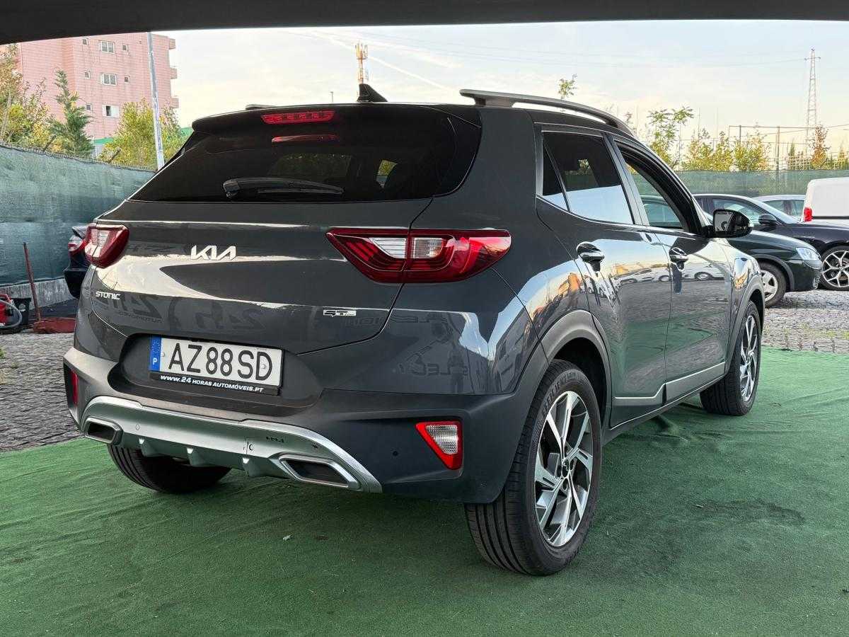 kia-stonic-2023-hibrido-998cc