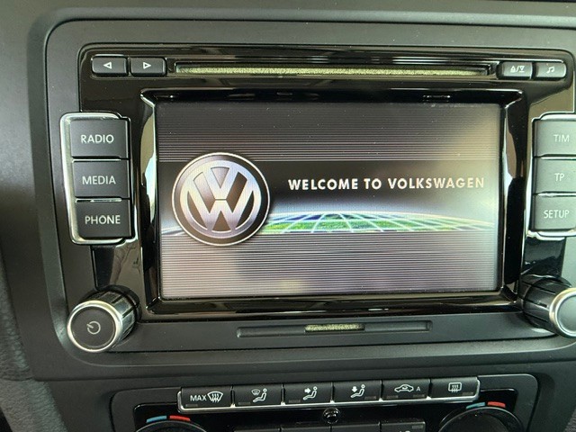 volkswagen-golf-2011-diesel-1598cc