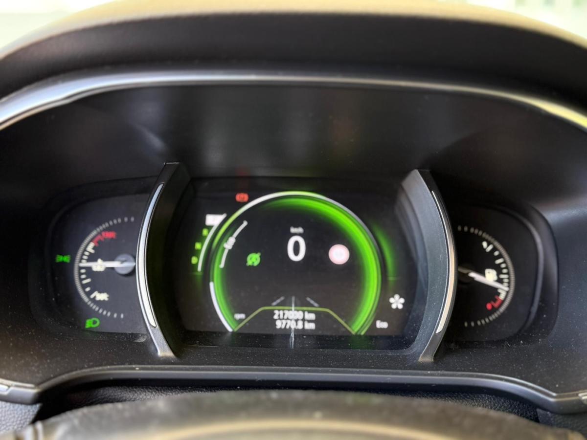 renault-megane-sport-tourer-2017-diesel-1461cc
