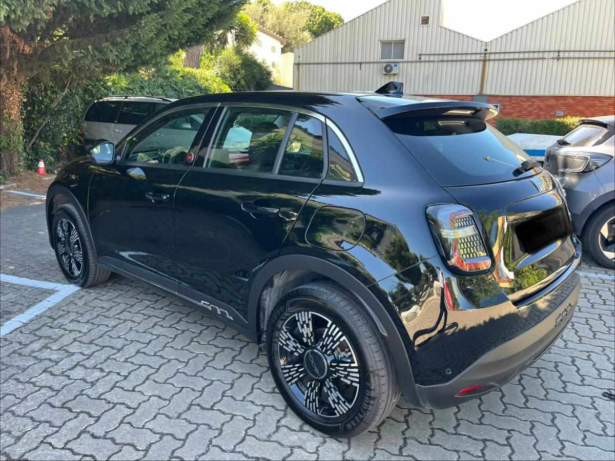 fiat-600-600e-54-kwh-2025-eletrico