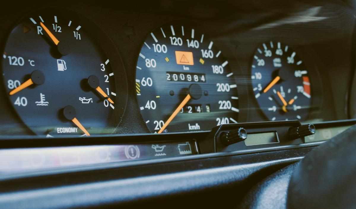 mercedes-benz-190-e-2-5-16-1989-gasolina-2498cc