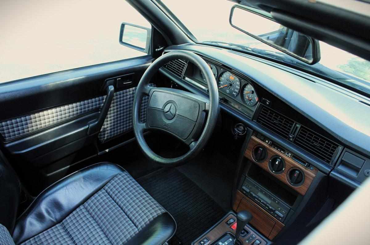 mercedes-benz-190-e-2-5-16-1989-gasolina-2498cc