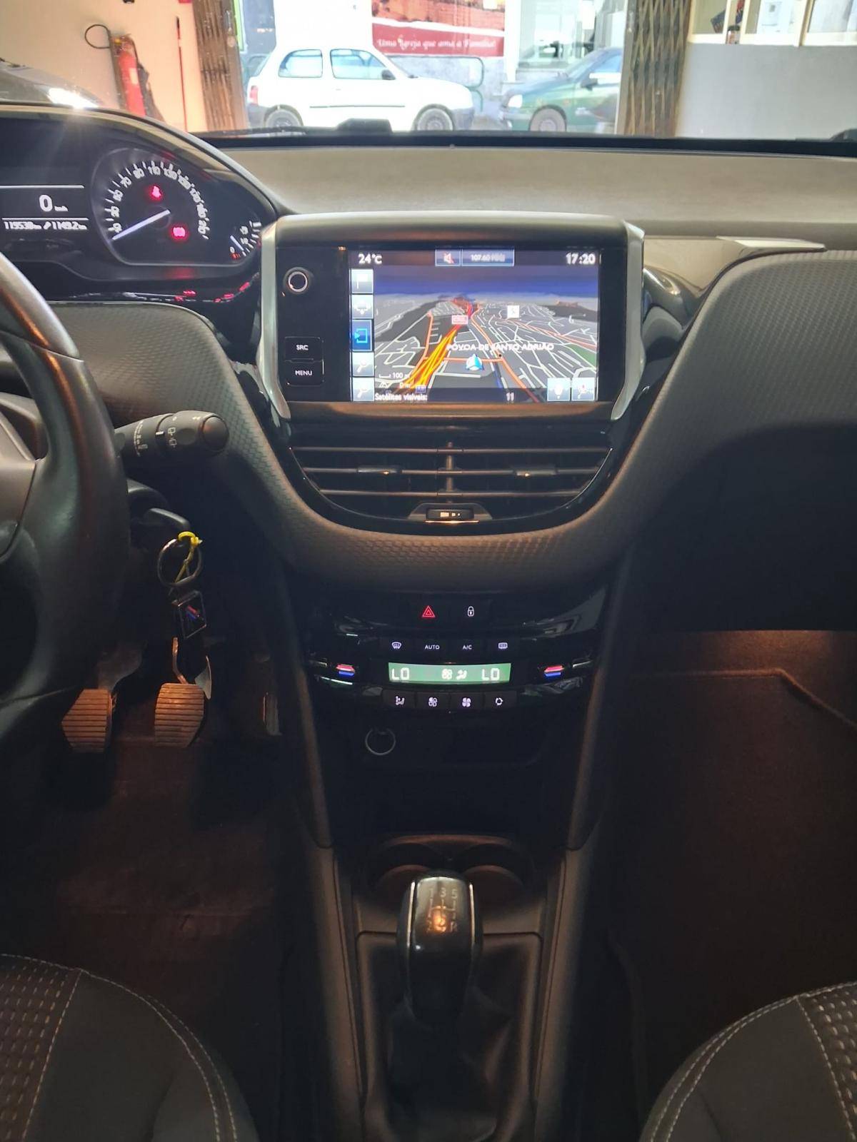 peugeot-208-2016-gasolina-1199cc