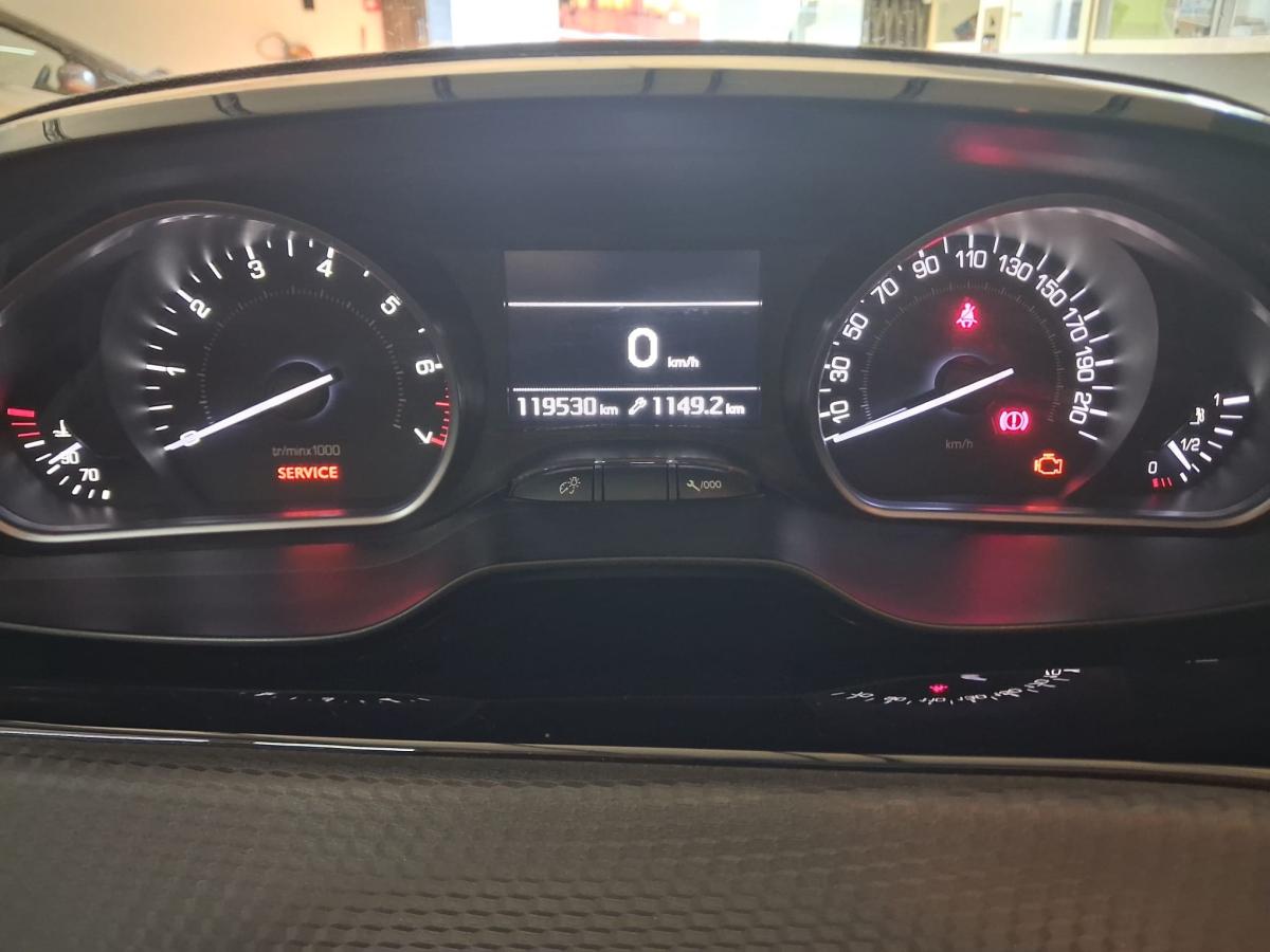 peugeot-208-2016-gasolina-1199cc