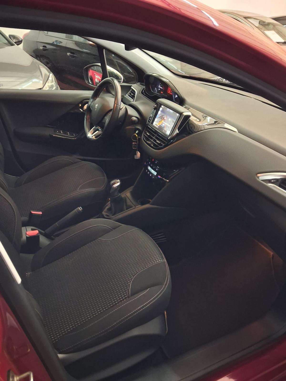 peugeot-208-2016-gasolina-1199cc