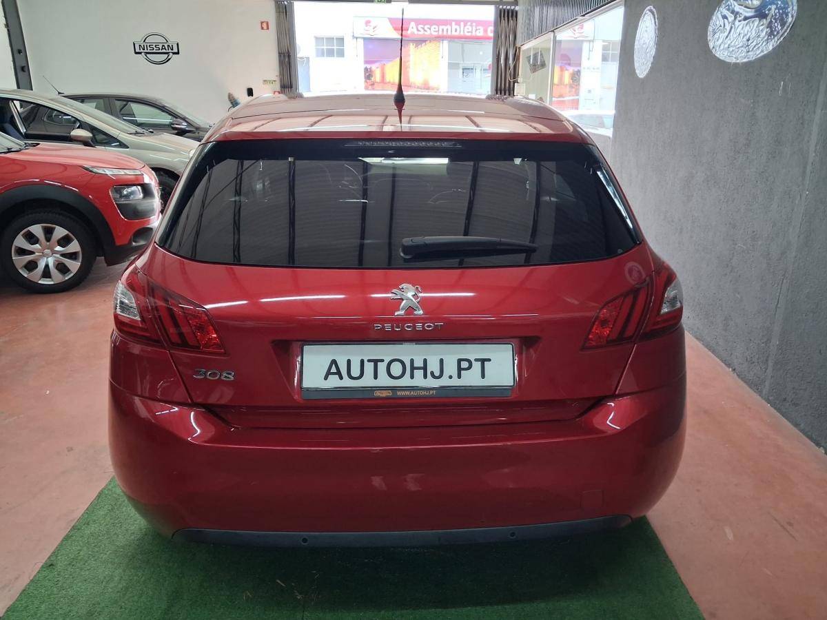 peugeot-308-2017-gasolina-1199cc