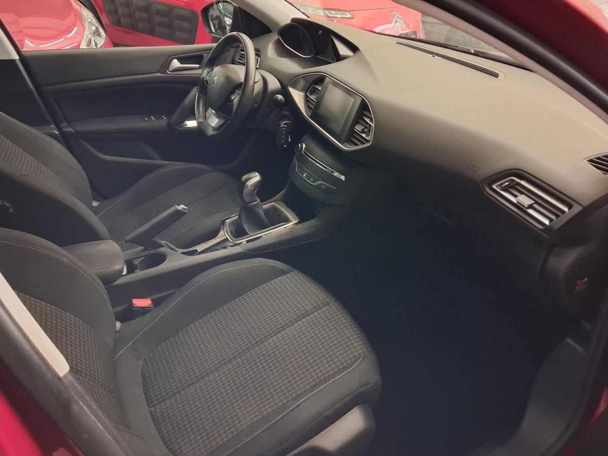 peugeot-308-2017-gasolina-1199cc
