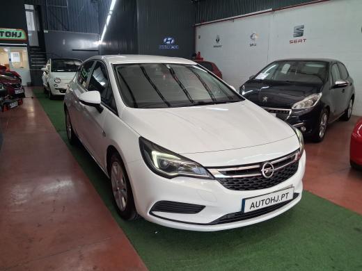 opel-astra-2019-diesel-1598cc