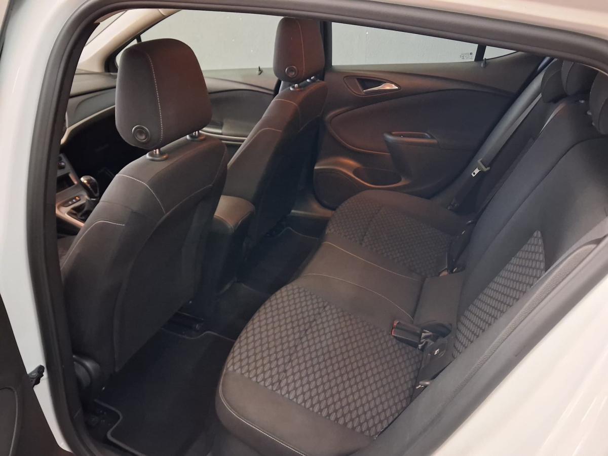 opel-astra-2019-diesel-1598cc