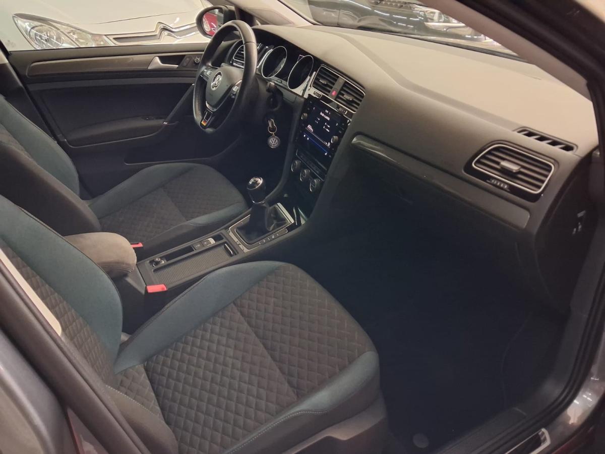volkswagen-golf-2019-diesel-1598cc