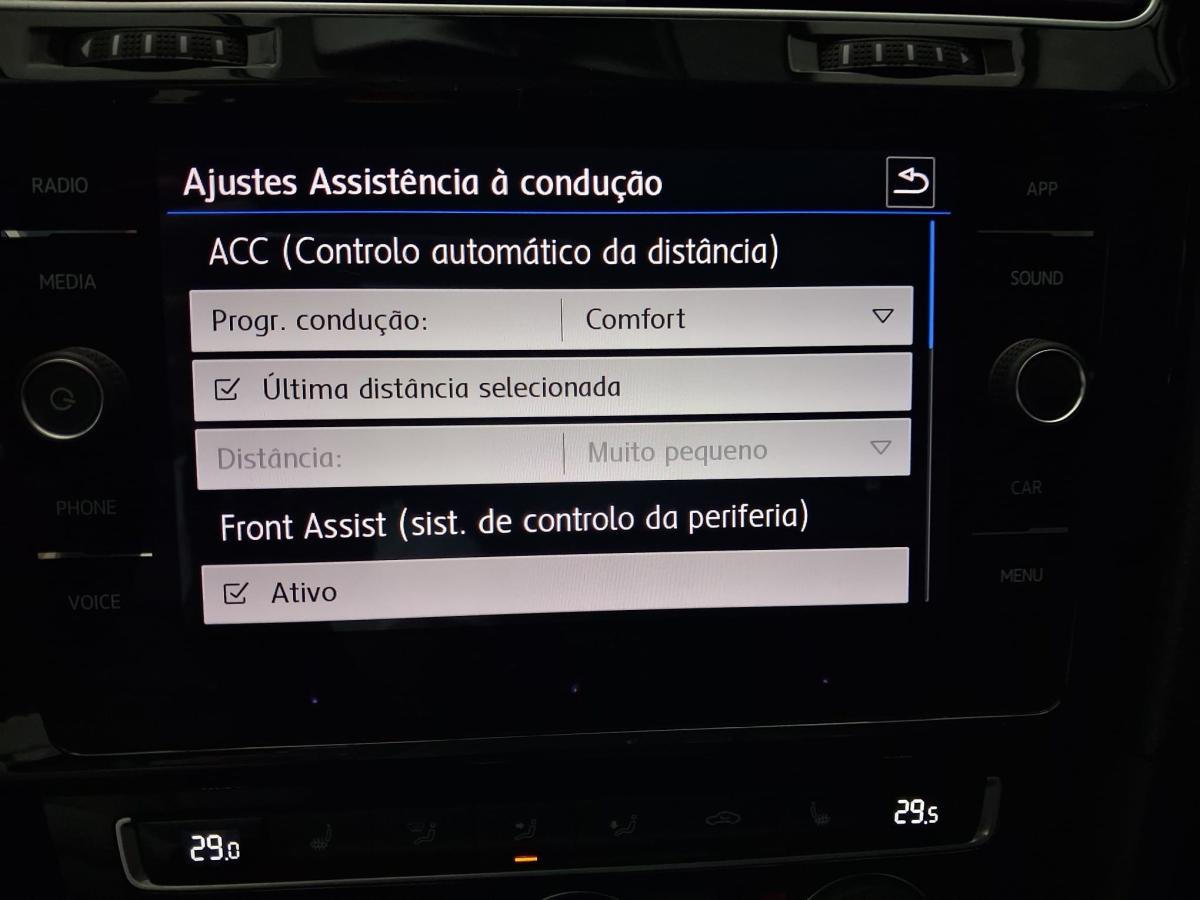 volkswagen-golf-2019-diesel-1598cc