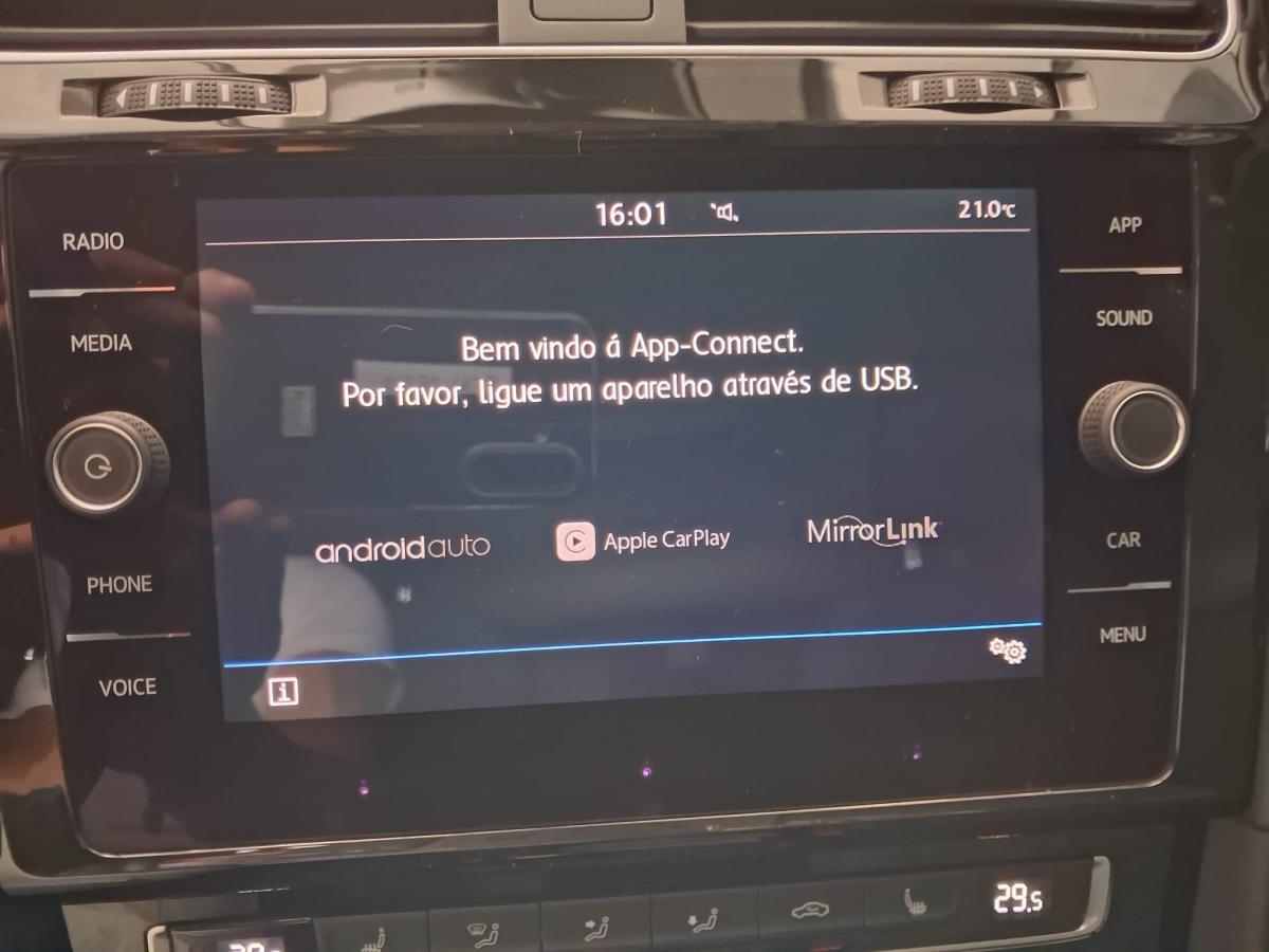 volkswagen-golf-2019-diesel-1598cc