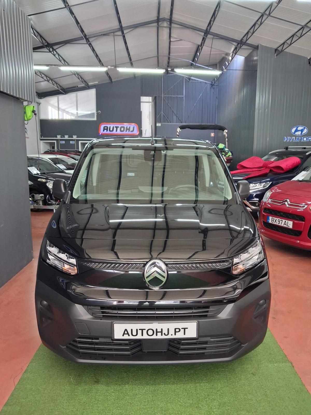 citroen-berlingo-2025-diesel-1499cc