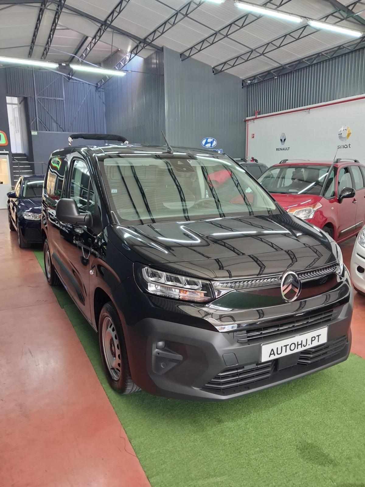 citroen-berlingo-2025-diesel-1499cc