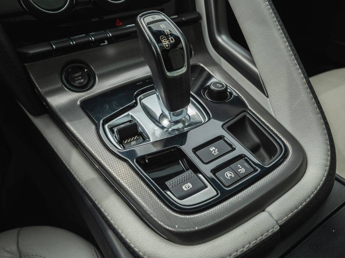 jaguar-f-type-2015-gasolina-2995cc