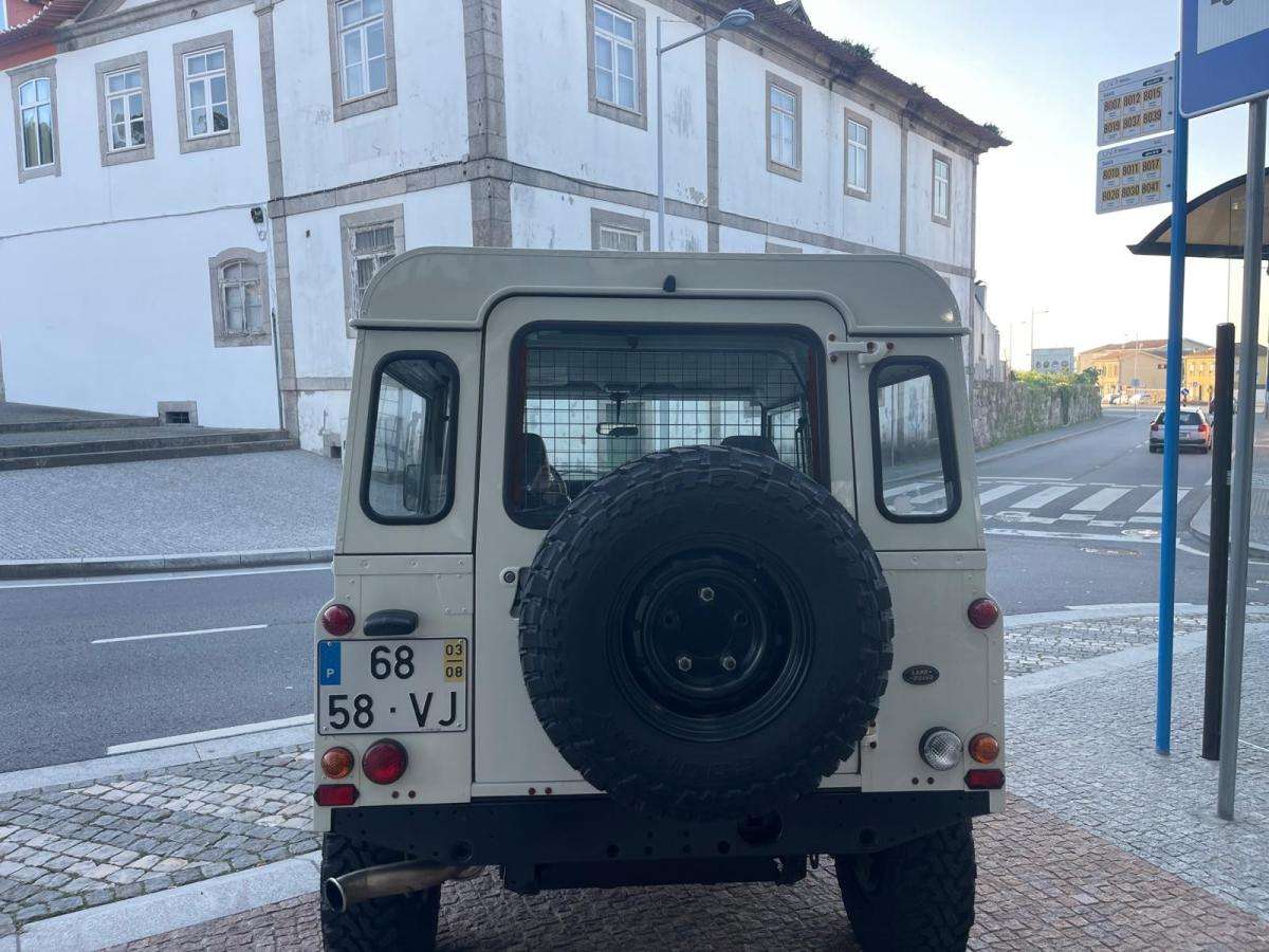 land-rover-defender-2003-diesel-2495cc