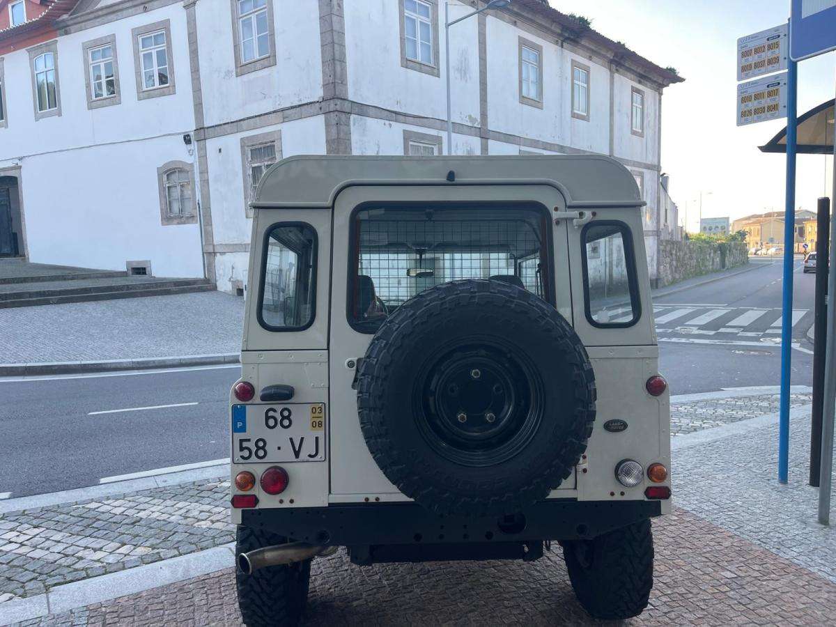 land-rover-defender-2003-diesel-2495cc