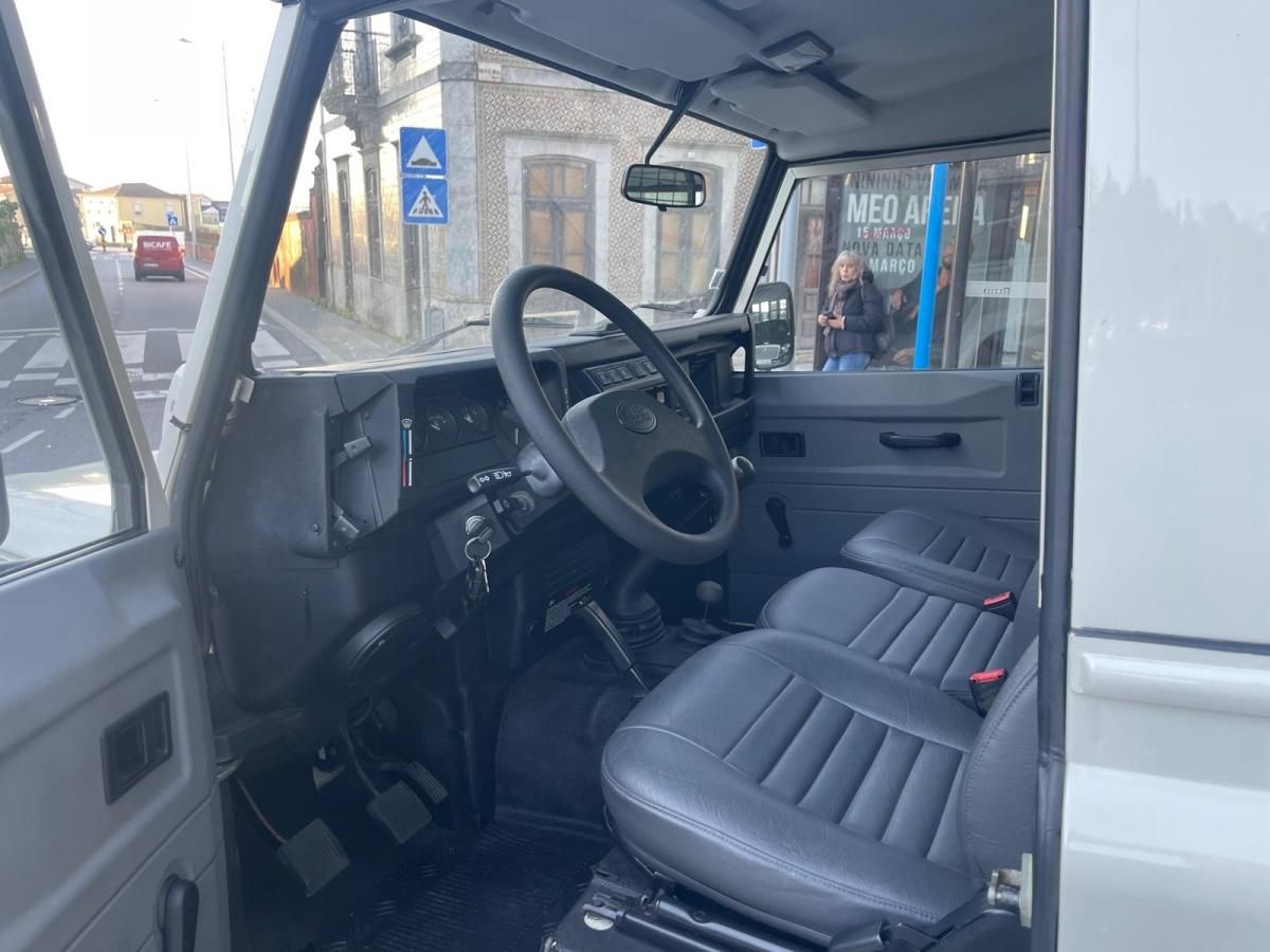 land-rover-defender-2003-diesel-2495cc