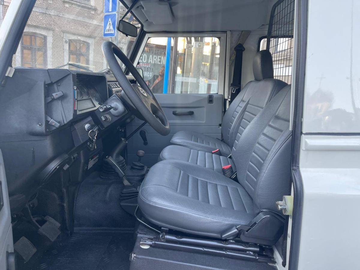 land-rover-defender-2003-diesel-2495cc