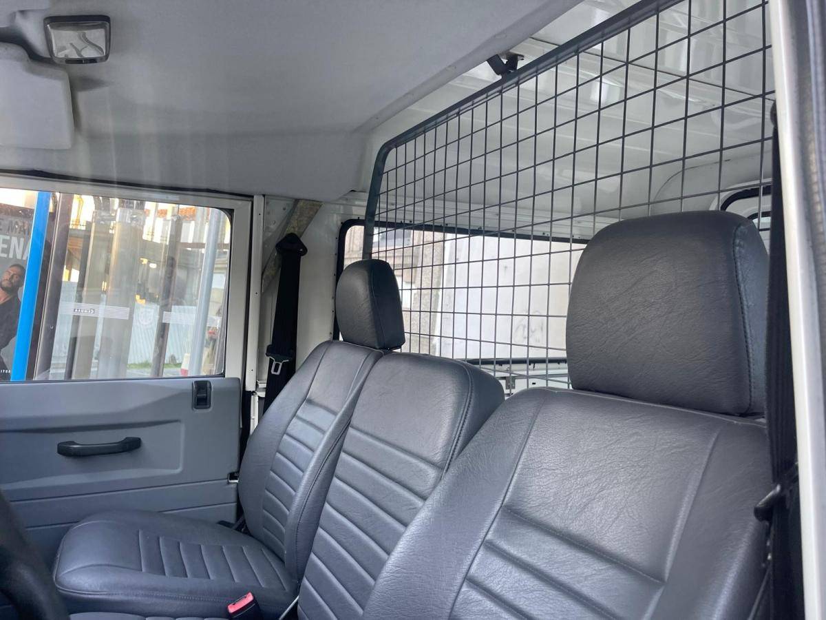 land-rover-defender-2003-diesel-2495cc