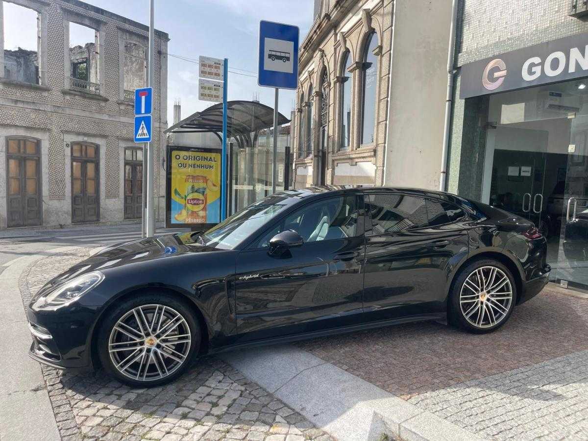 porsche-panamera-2018-hibrido-a-gasolina-2894cc