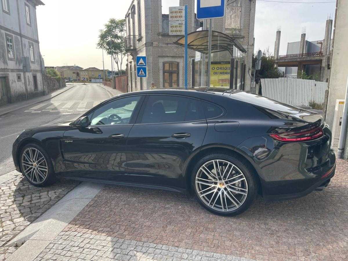 porsche-panamera-2018-hibrido-a-gasolina-2894cc