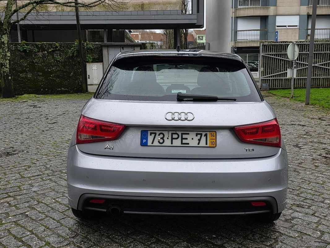 audi-a1-sportback-2014-diesel-1598cc