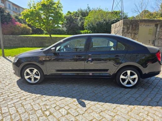 skoda-rapid-2014-gasolina-1197cc