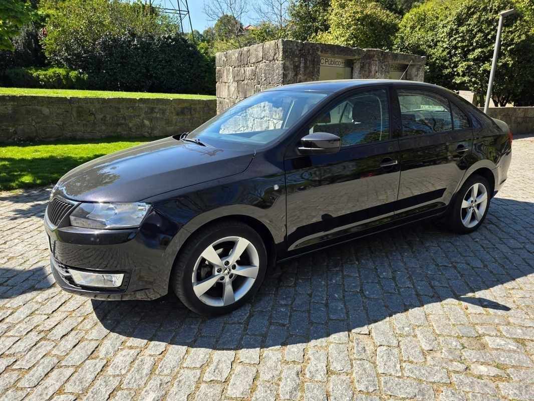 skoda-rapid-2014-gasolina-1197cc