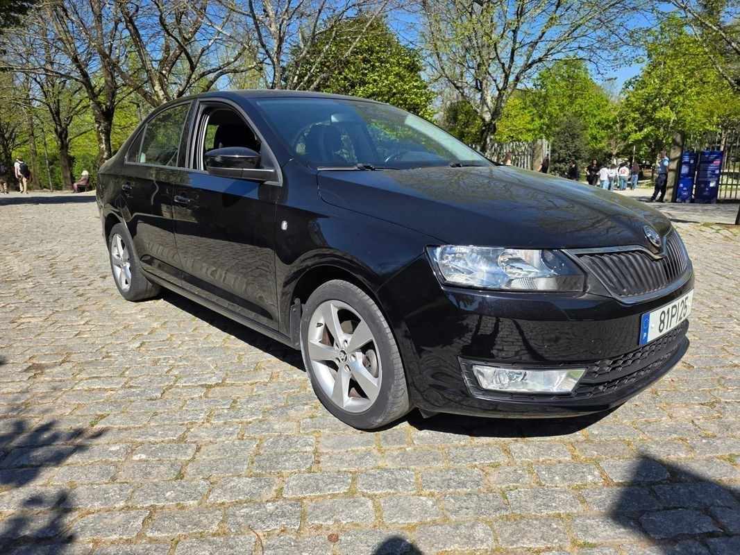 skoda-rapid-2014-gasolina-1197cc