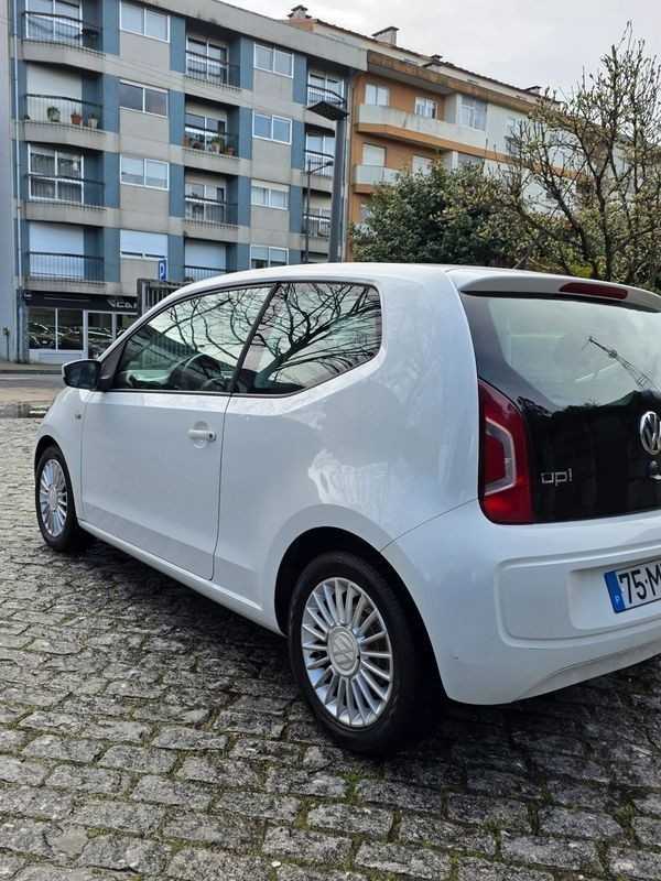 volkswagen-up-2012-gasolina-999cc