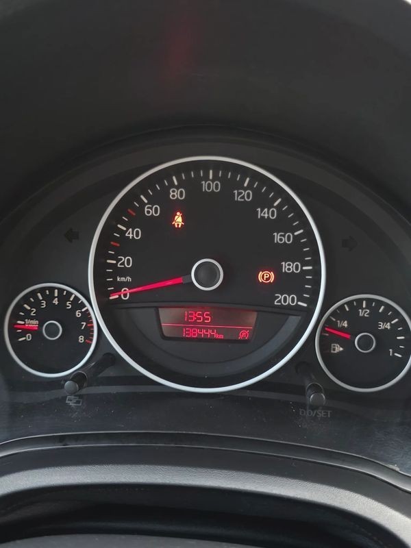 volkswagen-up-2012-gasolina-999cc
