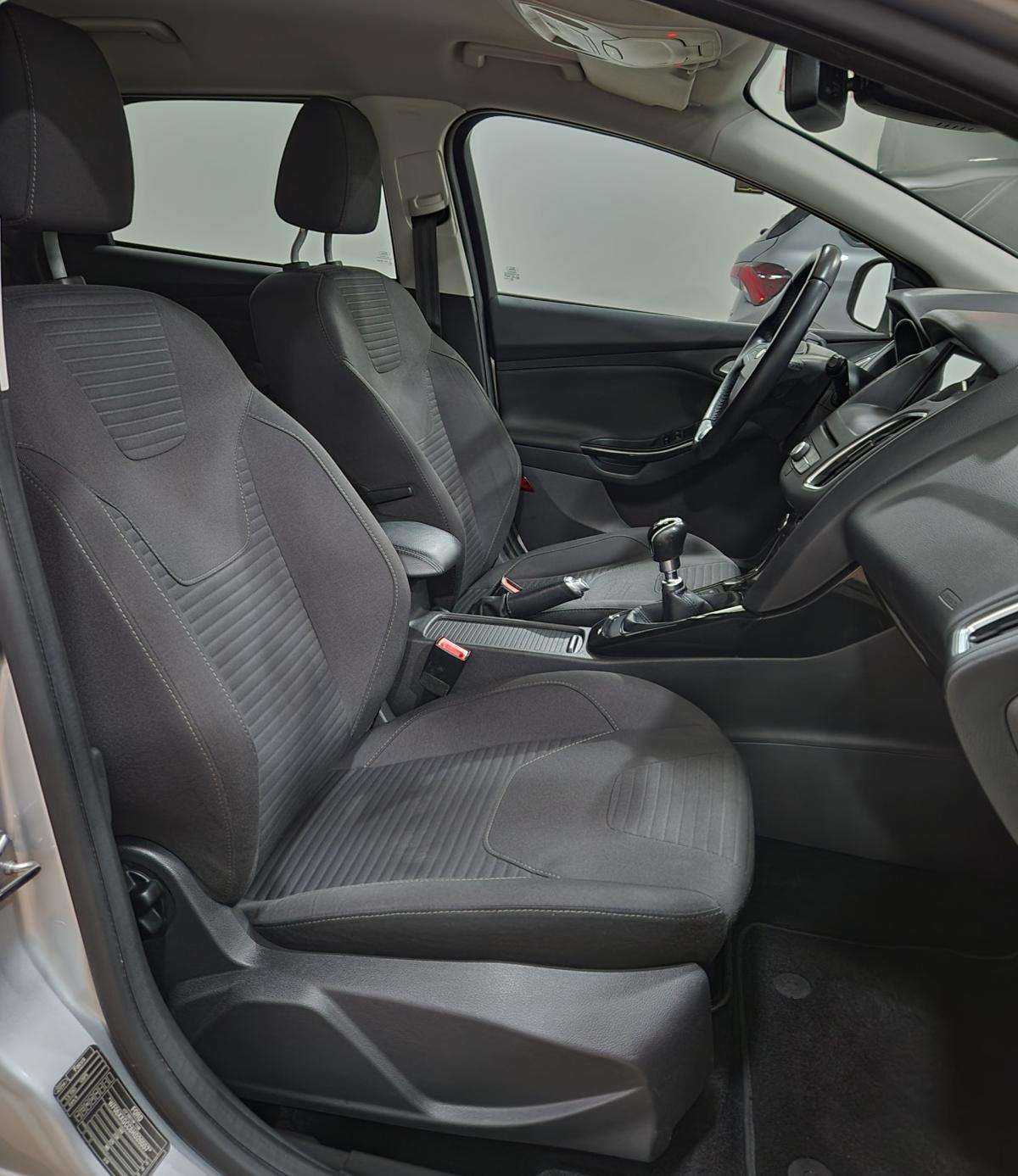 ford-focus-sw-2017-diesel-1499cc