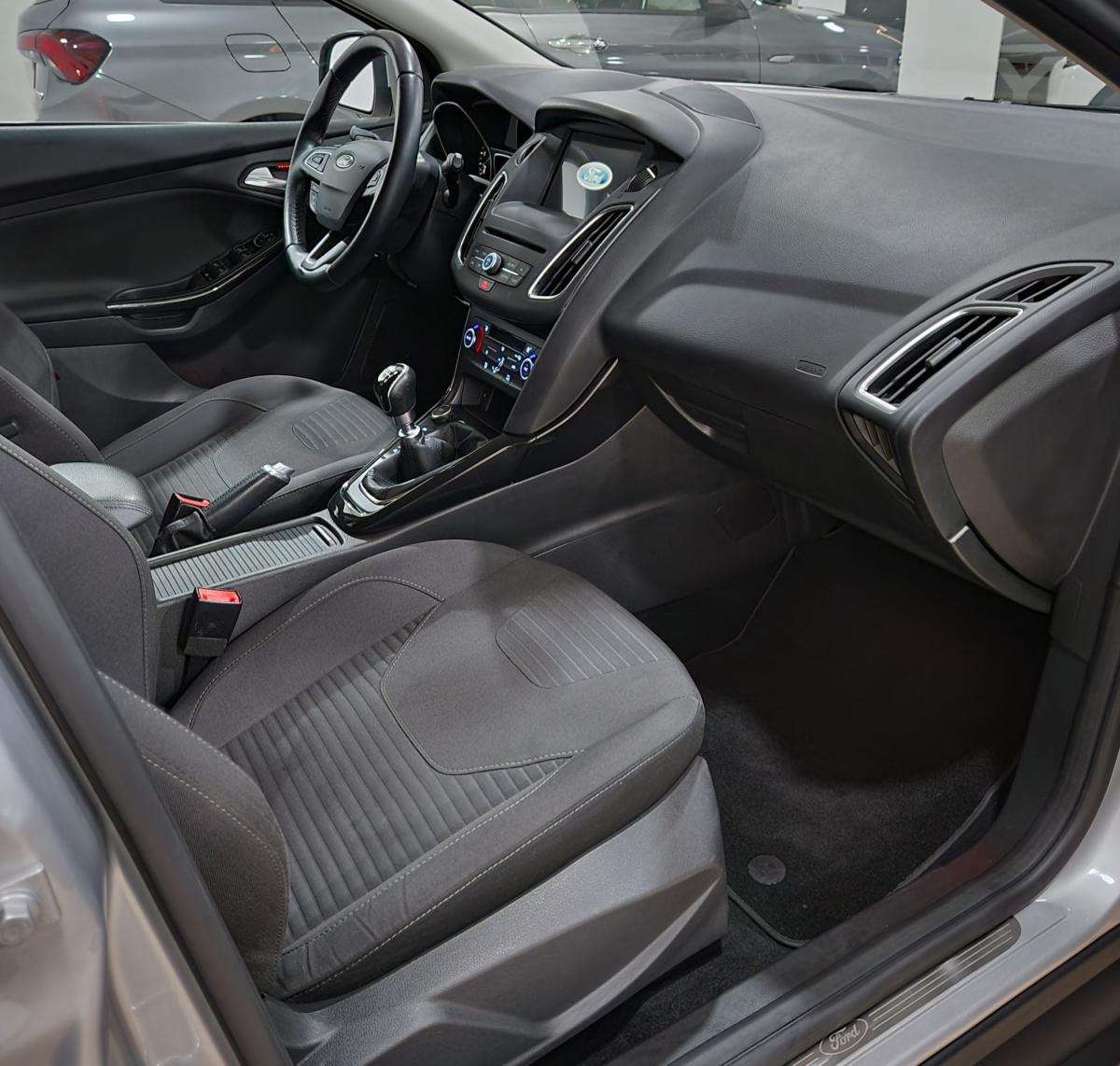 ford-focus-sw-2017-diesel-1499cc