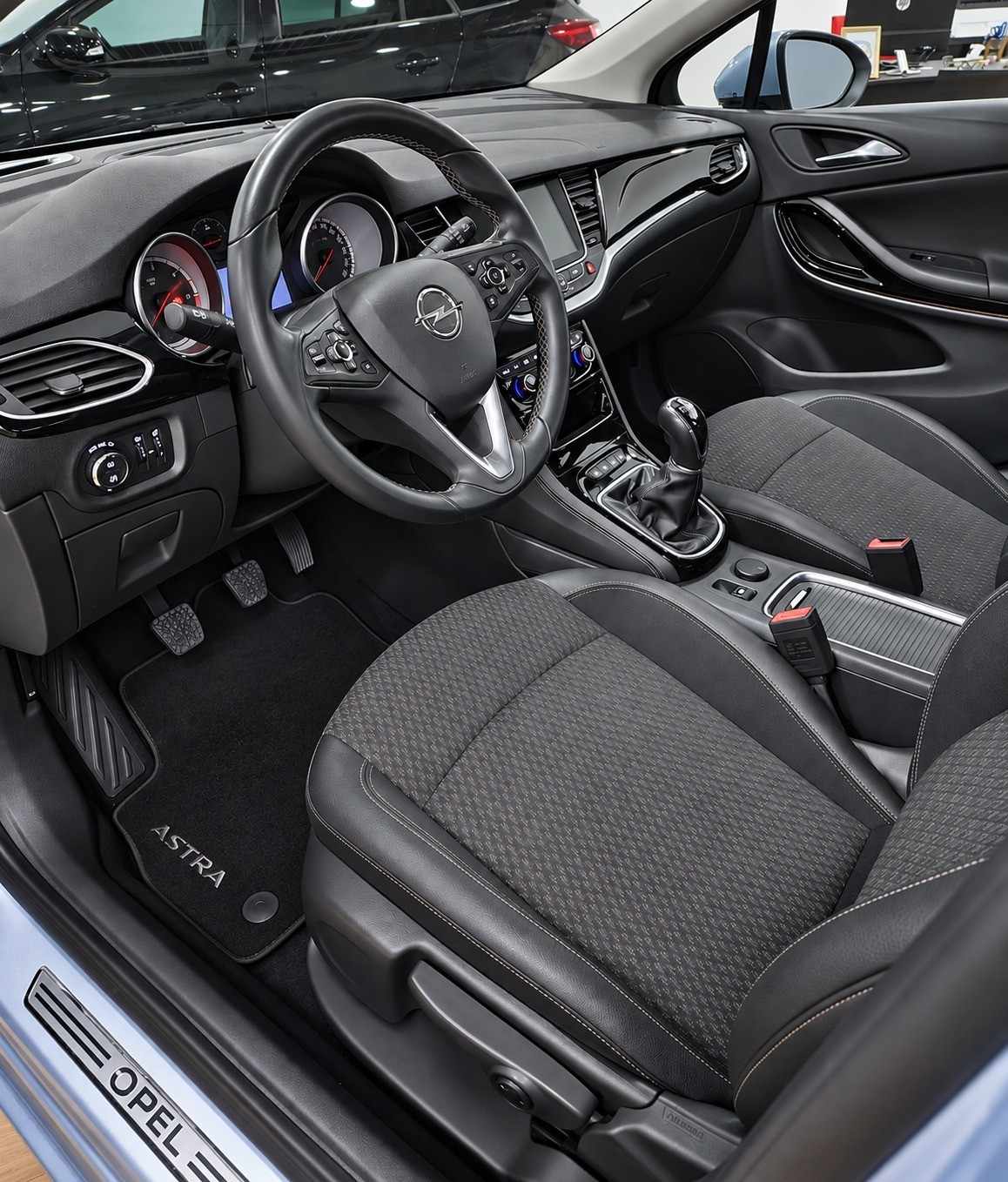 opel-astra-sport-tourer-2016-diesel-1598cc