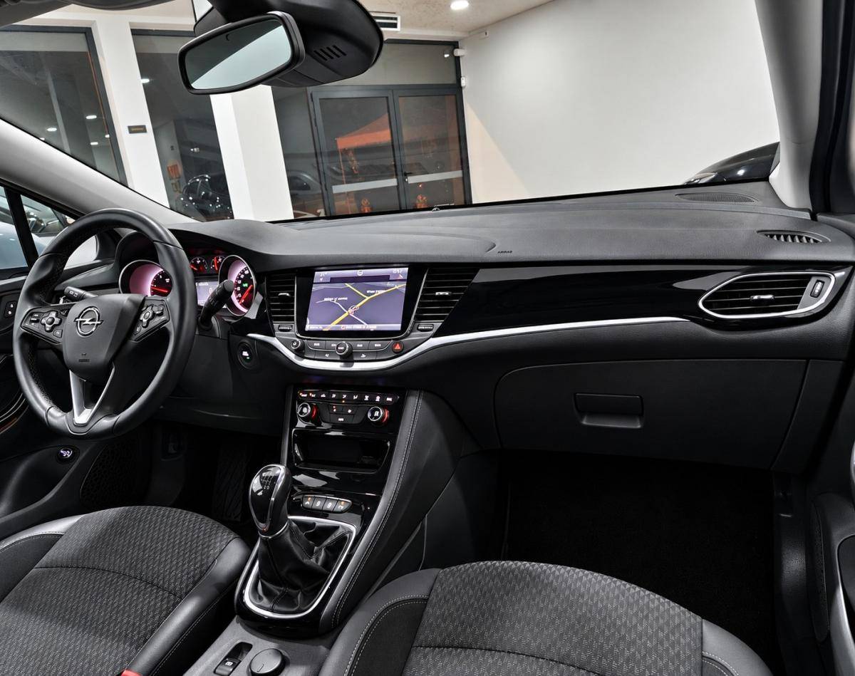 opel-astra-sport-tourer-2016-diesel-1598cc
