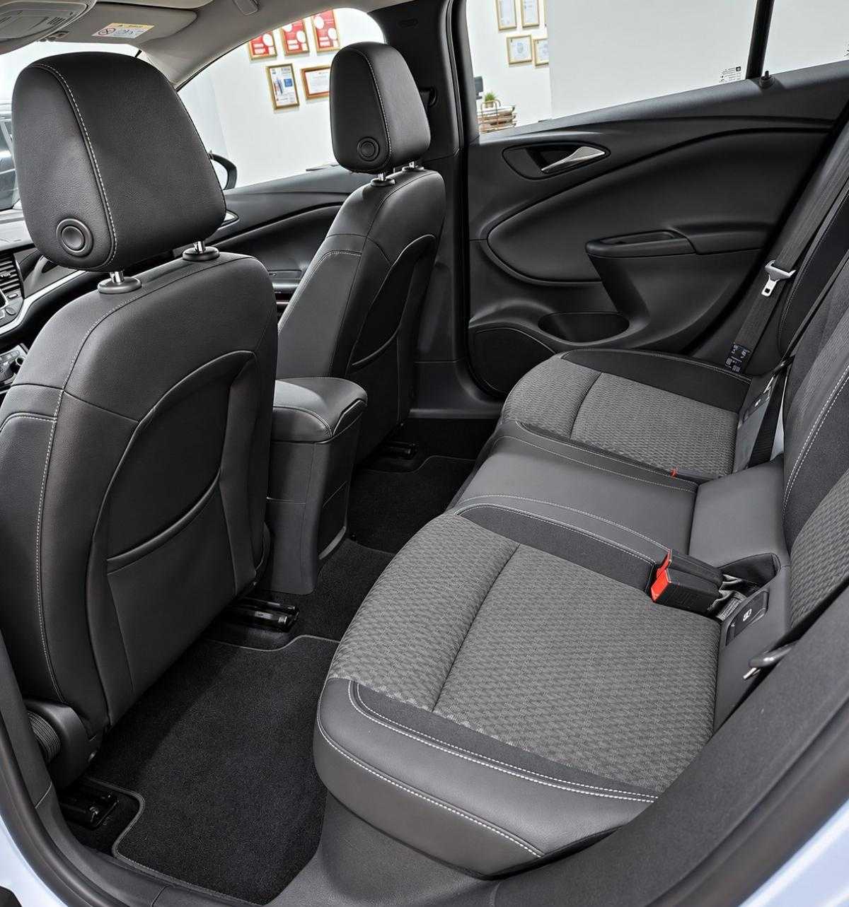 opel-astra-sport-tourer-2016-diesel-1598cc