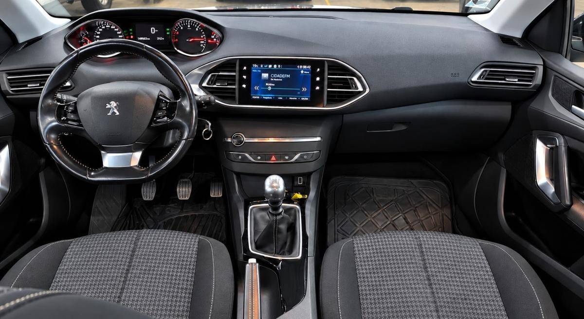 peugeot-308-sw-2019-diesel-1499cc