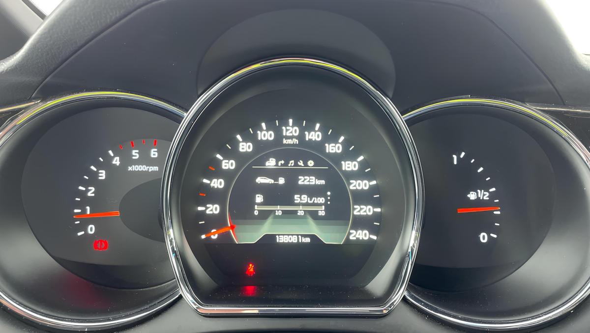 kia-ceed-sw-2016-diesel-1582cc