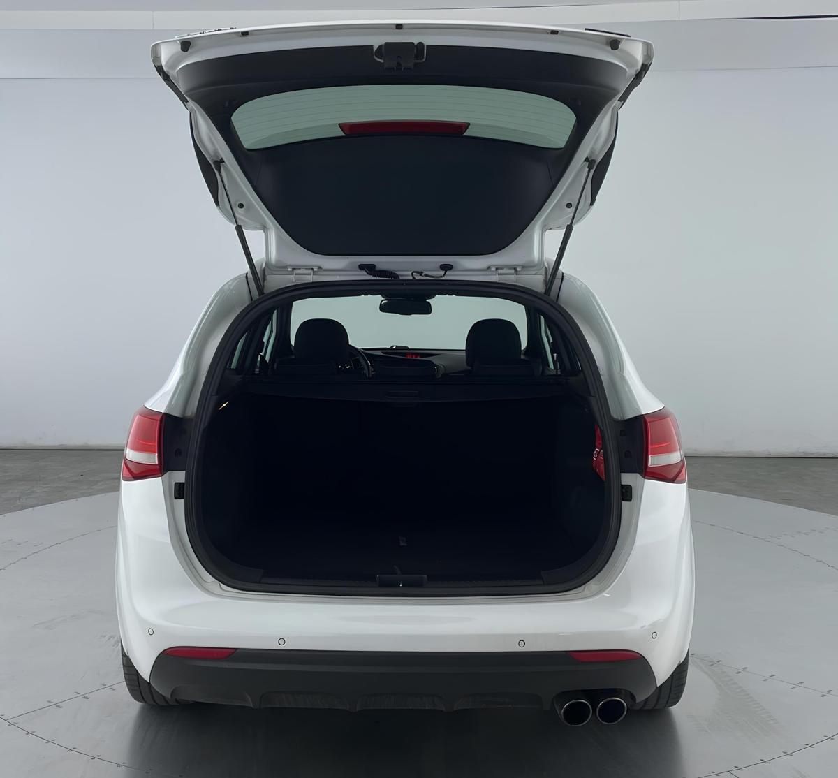 kia-ceed-sw-2016-diesel-1582cc