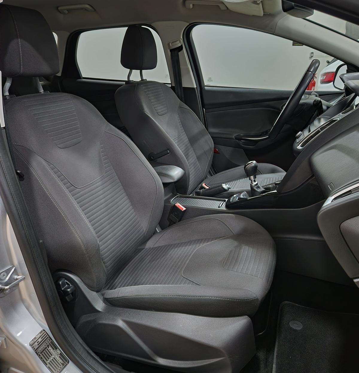 ford-focus-sw-2017-diesel-1499cc